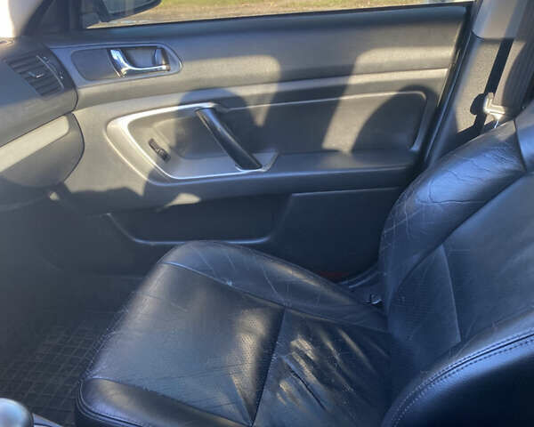 Серый Субару Легаси, объемом двигателя 1.99 л и пробегом 242 тыс. км за 5350 $, фото 10 на Automoto.ua