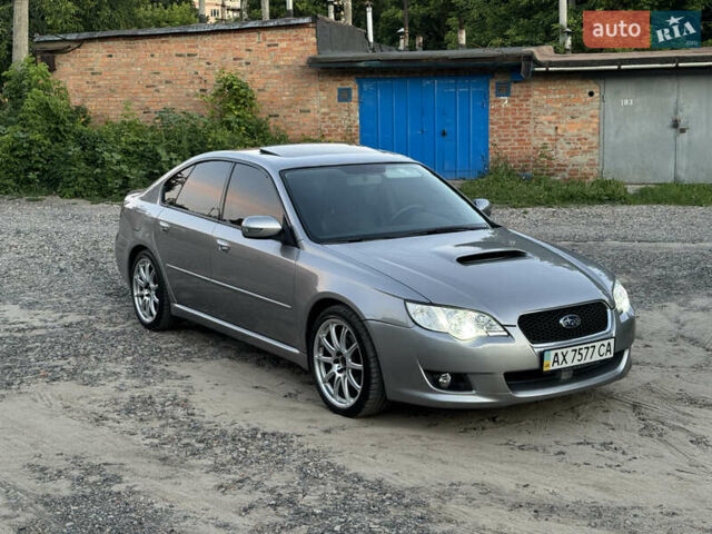 Сірий Субару Легасі, об'ємом двигуна 1.99 л та пробігом 255 тис. км за 8100 $, фото 1 на Automoto.ua