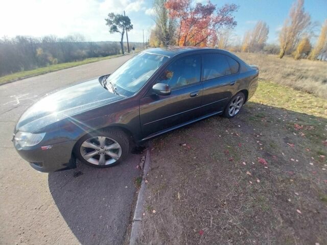 Серый Субару Легаси, объемом двигателя 2.5 л и пробегом 343 тыс. км за 5800 $, фото 4 на Automoto.ua