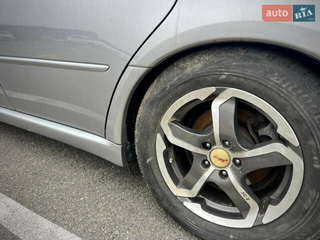 Серый Субару Легаси, объемом двигателя 2 л и пробегом 247 тыс. км за 3900 $, фото 11 на Automoto.ua