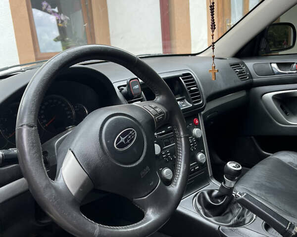 Серый Субару Легаси, объемом двигателя 2 л и пробегом 230 тыс. км за 5200 $, фото 1 на Automoto.ua