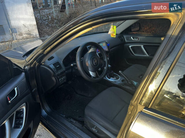 Серый Субару Легаси, объемом двигателя 2 л и пробегом 180 тыс. км за 4900 $, фото 8 на Automoto.ua