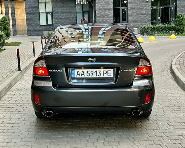 Сірий Субару Легасі, об'ємом двигуна 1.99 л та пробігом 318 тис. км за 4800 $, фото 4 на Automoto.ua