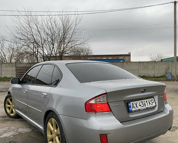 Сірий Субару Легасі, об'ємом двигуна 1.99 л та пробігом 280 тис. км за 5600 $, фото 2 на Automoto.ua