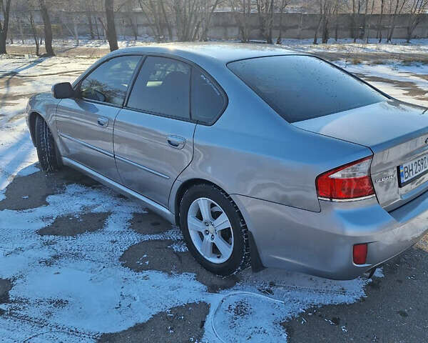 Сірий Субару Легасі, об'ємом двигуна 1.99 л та пробігом 160 тис. км за 7000 $, фото 2 на Automoto.ua