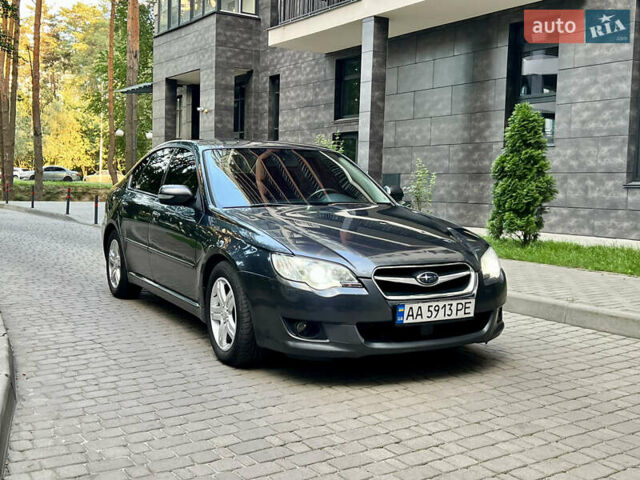 Сірий Субару Легасі, об'ємом двигуна 1.99 л та пробігом 318 тис. км за 4800 $, фото 2 на Automoto.ua