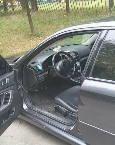 Сірий Субару Легасі, об'ємом двигуна 2 л та пробігом 184 тис. км за 6300 $, фото 3 на Automoto.ua