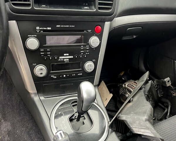 Серый Субару Легаси, объемом двигателя 2 л и пробегом 247 тыс. км за 3900 $, фото 16 на Automoto.ua