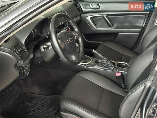 Сірий Субару Легасі, об'ємом двигуна 2 л та пробігом 320 тис. км за 6440 $, фото 8 на Automoto.ua