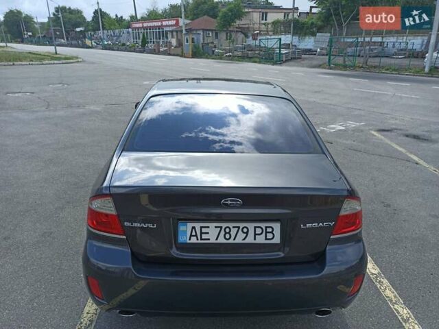Сірий Субару Легасі, об'ємом двигуна 1.99 л та пробігом 215 тис. км за 6499 $, фото 8 на Automoto.ua
