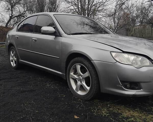 Сірий Субару Легасі, об'ємом двигуна 2 л та пробігом 340 тис. км за 5400 $, фото 3 на Automoto.ua