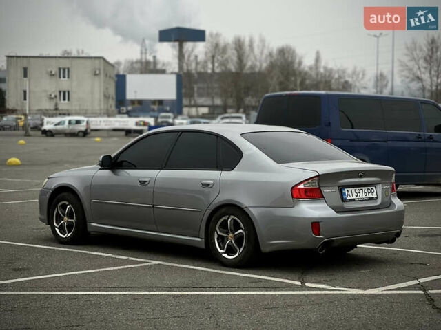 Серый Субару Легаси, объемом двигателя 2 л и пробегом 247 тыс. км за 3900 $, фото 1 на Automoto.ua
