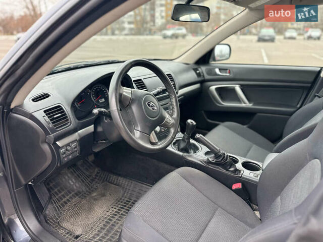 Серый Субару Легаси, объемом двигателя 1.99 л и пробегом 55 тыс. км за 8900 $, фото 17 на Automoto.ua