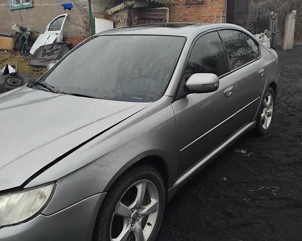 Сірий Субару Легасі, об'ємом двигуна 2 л та пробігом 340 тис. км за 5400 $, фото 2 на Automoto.ua