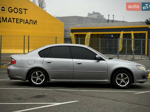 Серый Субару Легаси, объемом двигателя 2 л и пробегом 247 тыс. км за 3900 $, фото 5 на Automoto.ua