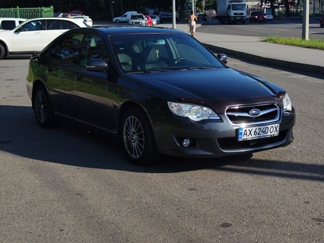 Серый Субару Легаси, объемом двигателя 2 л и пробегом 170 тыс. км за 6800 $, фото 2 на Automoto.ua