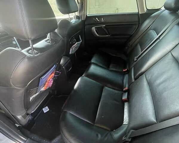 Сірий Субару Легасі, об'ємом двигуна 2 л та пробігом 265 тис. км за 6400 $, фото 10 на Automoto.ua