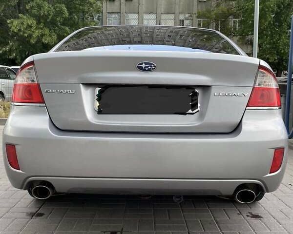 Сірий Субару Легасі, об'ємом двигуна 2.46 л та пробігом 212 тис. км за 7700 $, фото 3 на Automoto.ua