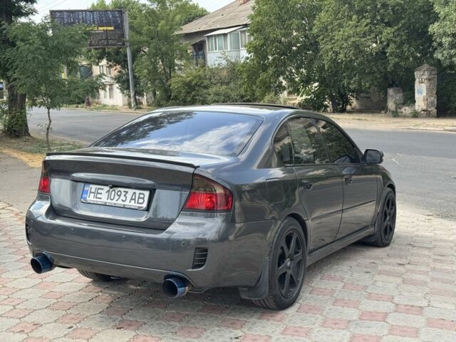 Серый Субару Легаси, объемом двигателя 2 л и пробегом 232 тыс. км за 6350 $, фото 4 на Automoto.ua