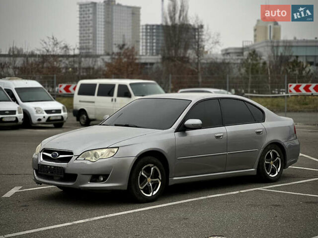 Серый Субару Легаси, объемом двигателя 2 л и пробегом 247 тыс. км за 3900 $, фото 4 на Automoto.ua