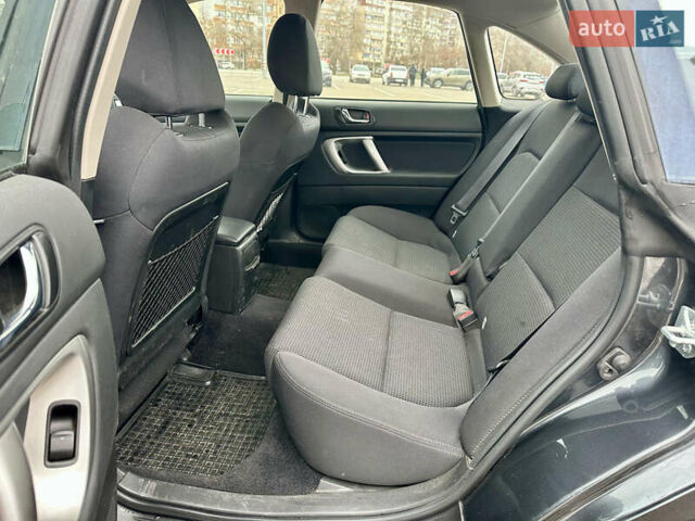 Серый Субару Легаси, объемом двигателя 1.99 л и пробегом 55 тыс. км за 8900 $, фото 18 на Automoto.ua