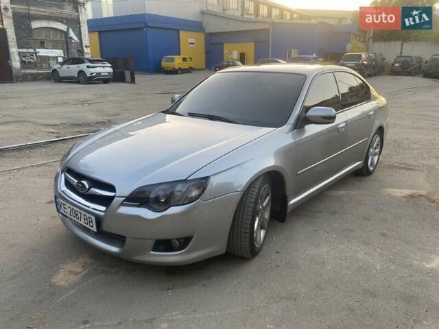 Сірий Субару Легасі, об'ємом двигуна 2 л та пробігом 270 тис. км за 5600 $, фото 1 на Automoto.ua