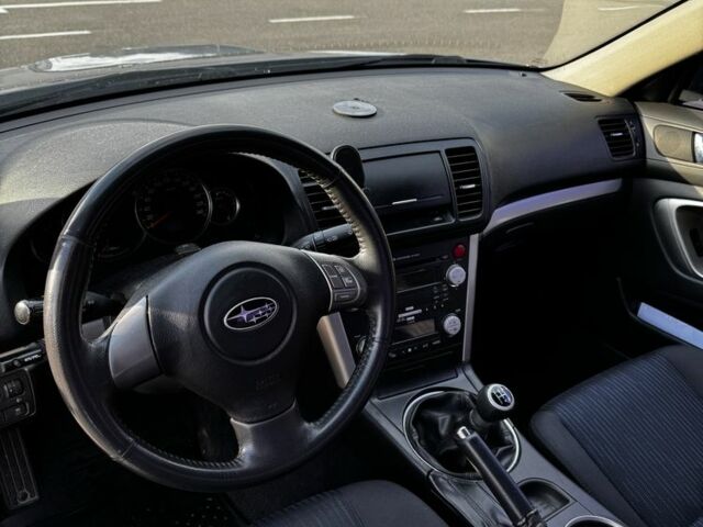Серый Субару Легаси, объемом двигателя 2 л и пробегом 304 тыс. км за 6000 $, фото 5 на Automoto.ua