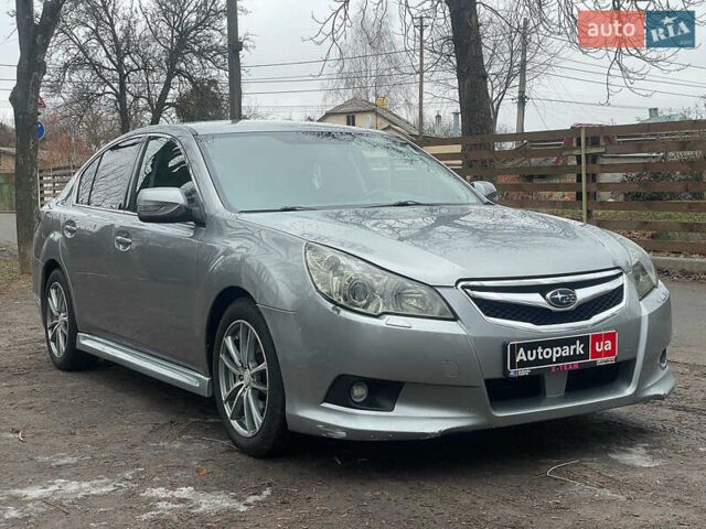 Серый Субару Легаси, объемом двигателя 2 л и пробегом 246 тыс. км за 8790 $, фото 4 на Automoto.ua