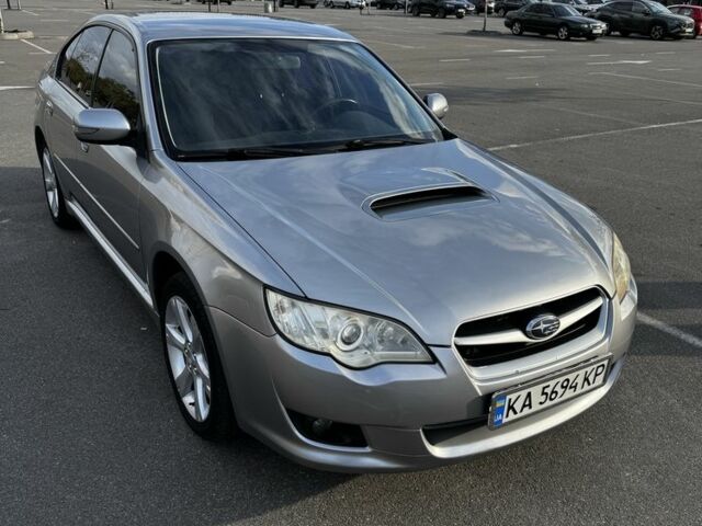 Серый Субару Легаси, объемом двигателя 2 л и пробегом 304 тыс. км за 6000 $, фото 1 на Automoto.ua