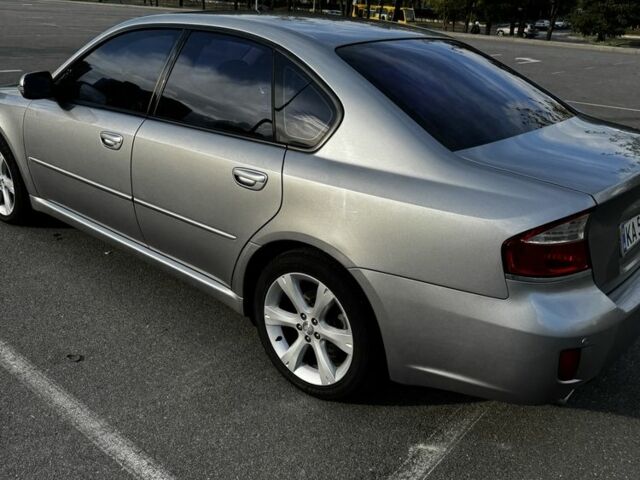 Серый Субару Легаси, объемом двигателя 2 л и пробегом 304 тыс. км за 6000 $, фото 2 на Automoto.ua