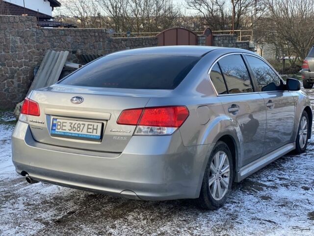 Сірий Субару Легасі, об'ємом двигуна 2.5 л та пробігом 214 тис. км за 7500 $, фото 3 на Automoto.ua