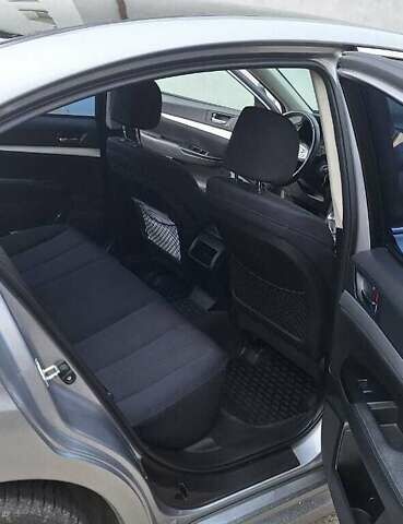 Сірий Субару Легасі, об'ємом двигуна 2.46 л та пробігом 198 тис. км за 7400 $, фото 15 на Automoto.ua