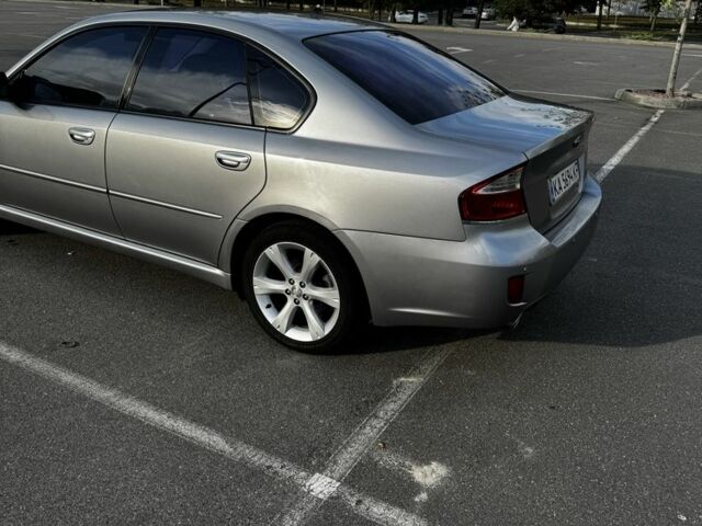 Серый Субару Легаси, объемом двигателя 2 л и пробегом 304 тыс. км за 6000 $, фото 4 на Automoto.ua