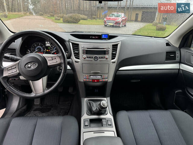 Сірий Субару Легасі, об'ємом двигуна 2 л та пробігом 200 тис. км за 8200 $, фото 12 на Automoto.ua
