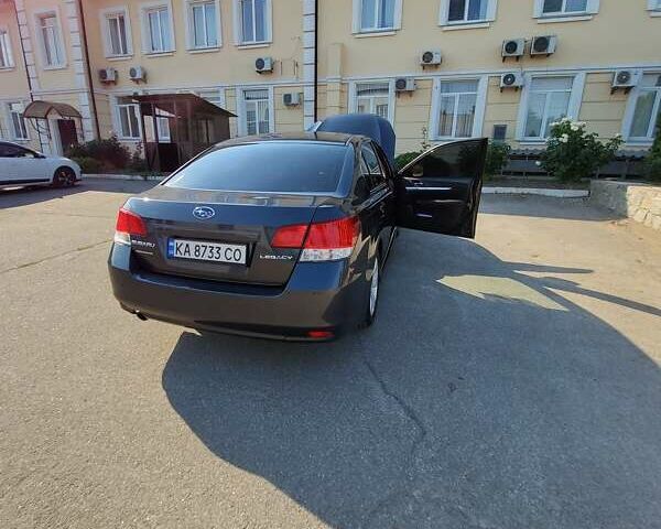 Сірий Субару Легасі, об'ємом двигуна 2 л та пробігом 195 тис. км за 8000 $, фото 17 на Automoto.ua