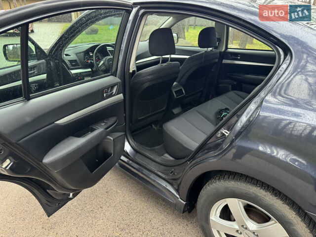 Сірий Субару Легасі, об'ємом двигуна 2 л та пробігом 200 тис. км за 8200 $, фото 13 на Automoto.ua