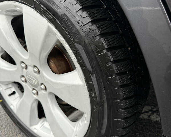 Сірий Субару Легасі, об'ємом двигуна 1.99 л та пробігом 248 тис. км за 6500 $, фото 12 на Automoto.ua