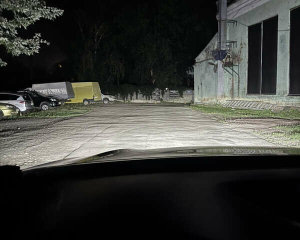Сірий Субару Легасі, об'ємом двигуна 1.99 л та пробігом 299 тис. км за 10300 $, фото 19 на Automoto.ua