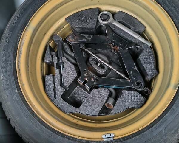 Сірий Субару Легасі, об'ємом двигуна 2.46 л та пробігом 219 тис. км за 8400 $, фото 15 на Automoto.ua