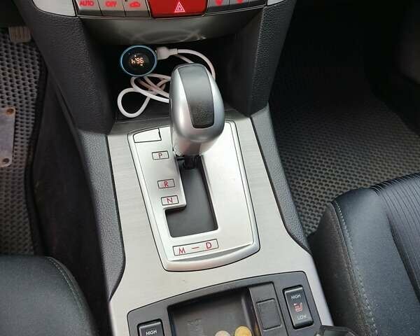 Сірий Субару Легасі, об'ємом двигуна 2.46 л та пробігом 219 тис. км за 8400 $, фото 23 на Automoto.ua