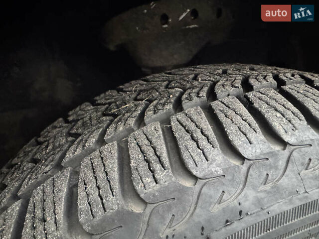 Сірий Субару Легасі, об'ємом двигуна 2 л та пробігом 200 тис. км за 8200 $, фото 16 на Automoto.ua