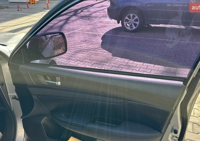 Сірий Субару Легасі, об'ємом двигуна 2.46 л та пробігом 229 тис. км за 7100 $, фото 32 на Automoto.ua
