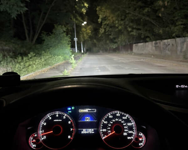 Сірий Субару Легасі, об'ємом двигуна 1.99 л та пробігом 299 тис. км за 10300 $, фото 4 на Automoto.ua