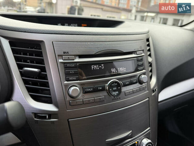 Серый Субару Легаси, объемом двигателя 2.5 л и пробегом 190 тыс. км за 6499 $, фото 30 на Automoto.ua