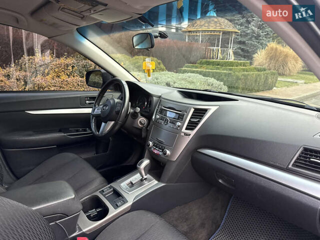 Серый Субару Легаси, объемом двигателя 2.5 л и пробегом 190 тыс. км за 6499 $, фото 24 на Automoto.ua