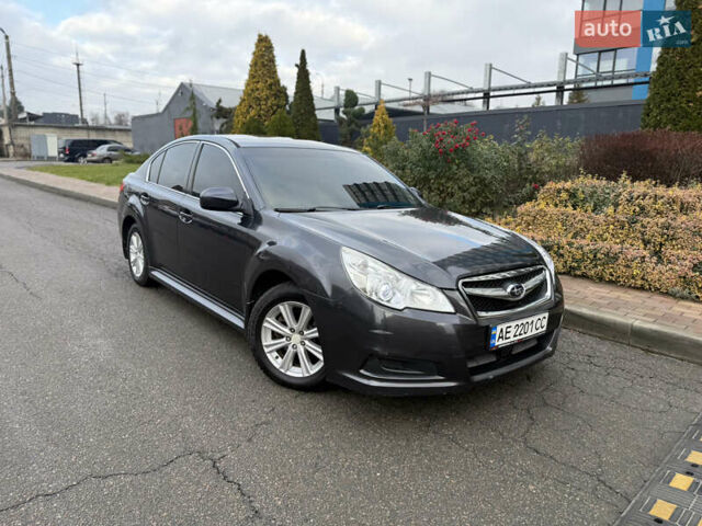 Серый Субару Легаси, объемом двигателя 2.46 л и пробегом 190 тыс. км за 5999 $, фото 1 на Automoto.ua