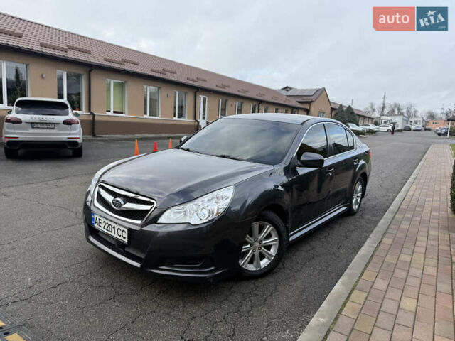 Серый Субару Легаси, объемом двигателя 2.5 л и пробегом 190 тыс. км за 6499 $, фото 4 на Automoto.ua