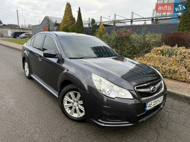 Серый Субару Легаси, объемом двигателя 2.5 л и пробегом 190 тыс. км за 6499 $, фото 3 на Automoto.ua