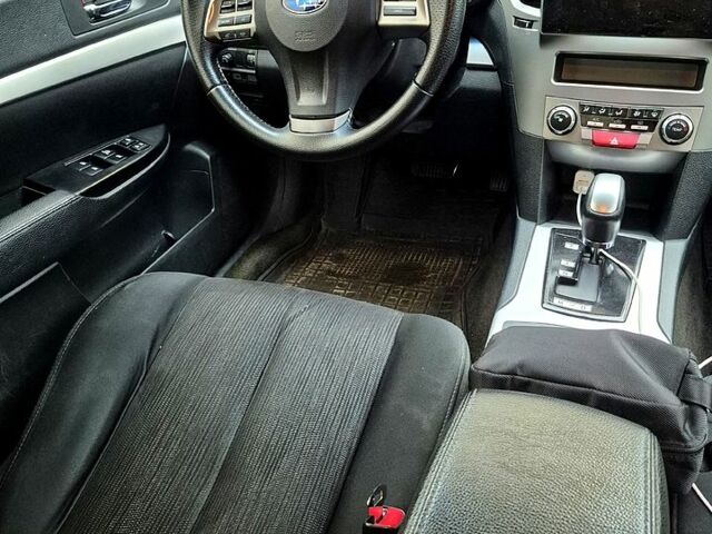 Сірий Субару Легасі, об'ємом двигуна 2.5 л та пробігом 210 тис. км за 8200 $, фото 4 на Automoto.ua