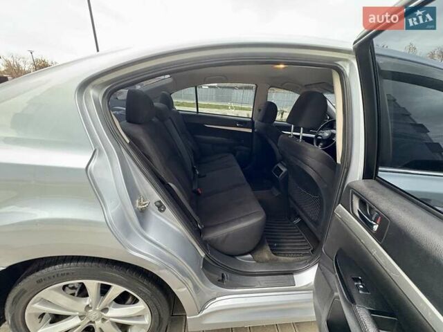 Сірий Субару Легасі, об'ємом двигуна 2.46 л та пробігом 259 тис. км за 5900 $, фото 57 на Automoto.ua